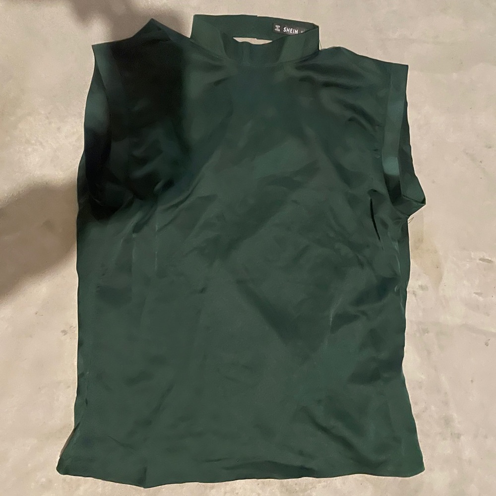 SHEIN green top